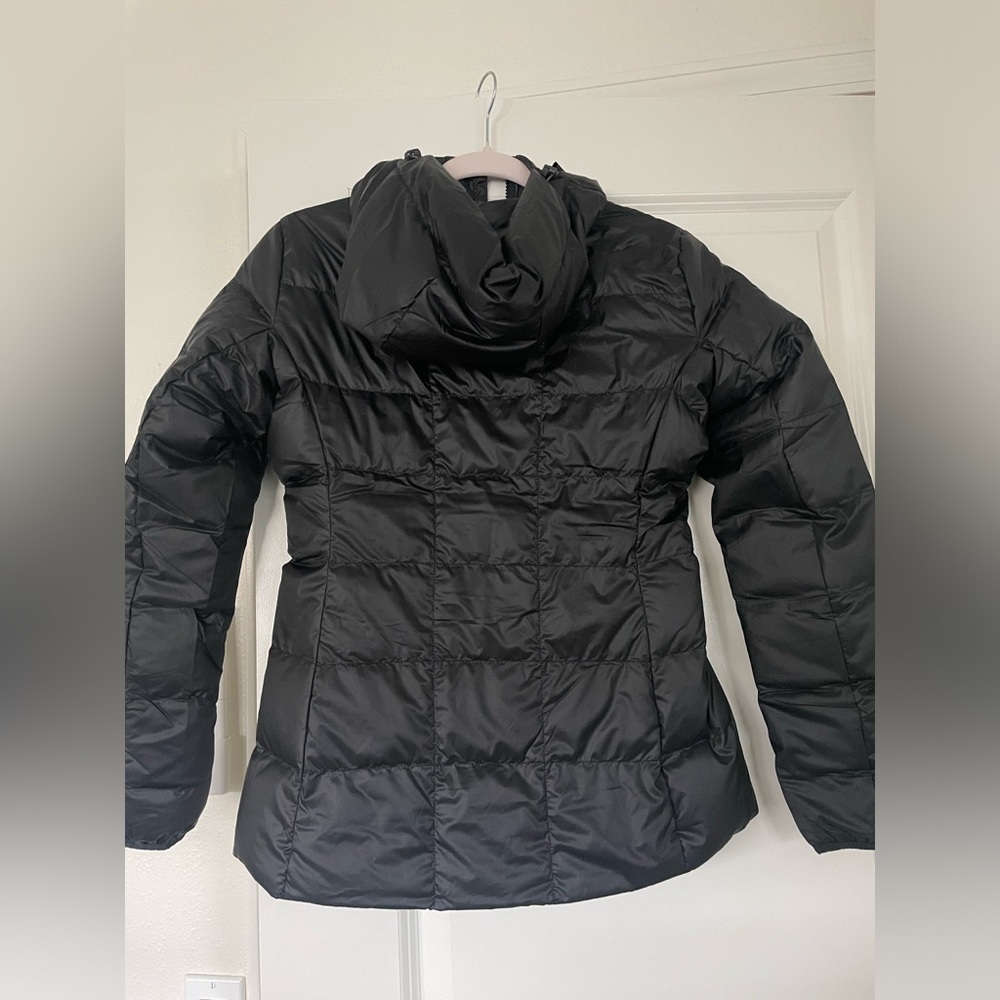 Lightweight Down Packable Puffer Hooded Jacket